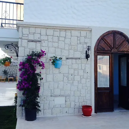 Ruezgar Guelue Butik Alacati